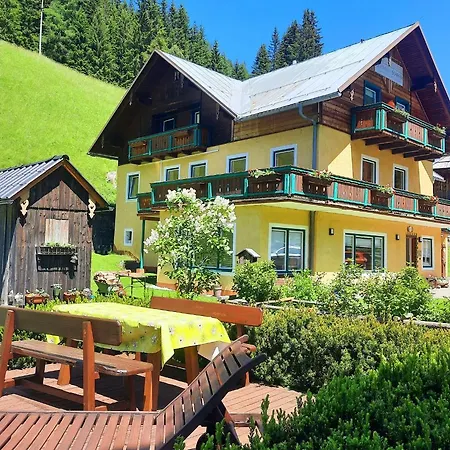 Ski- Und Wander Schiffer * Innerkrems