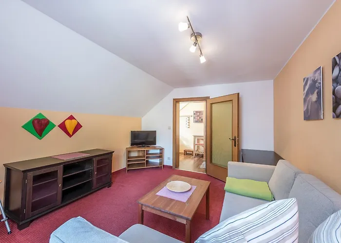 Schiffer * אינרקרמס